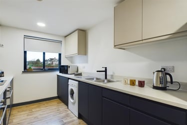1 bed flat, Fletchamstead Highway, Canley, Coventry, CV49BY - Image 2